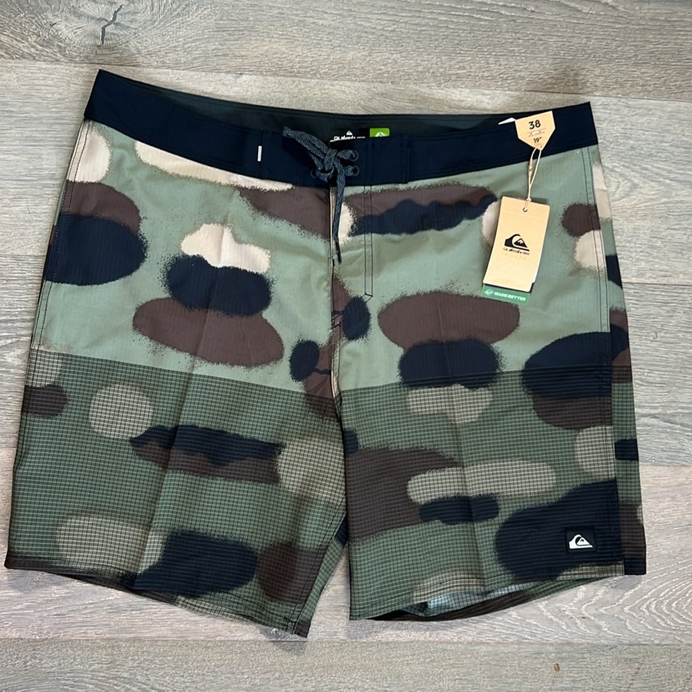 Quicksilver Trunks - 38 - Picture 6 of 9